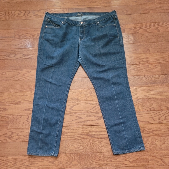 Old Navy The Diva Lowest Rise Bootcut Womens Jeans Size 20 Reg Plus Low Rise - Picture 1 of 8